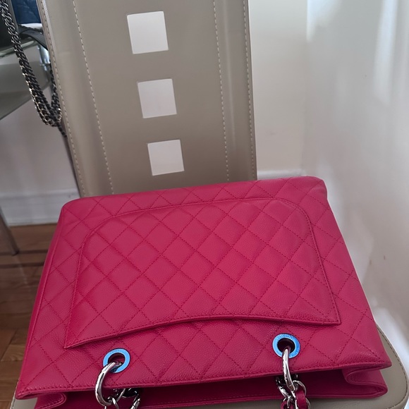 Chanel red caviar GST with silver hardware - Picture 14 of 16